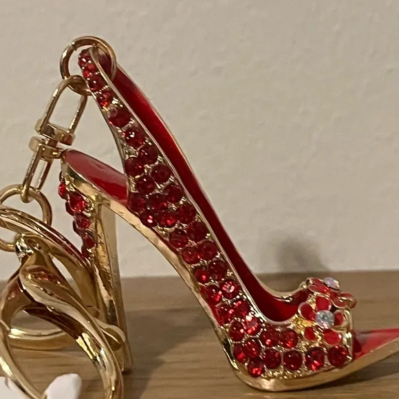 Elegant Gold Plated Rhinestone Keychain - Picture 3 of 3